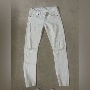 Citizen’s of Humanity white distressed denim size 26